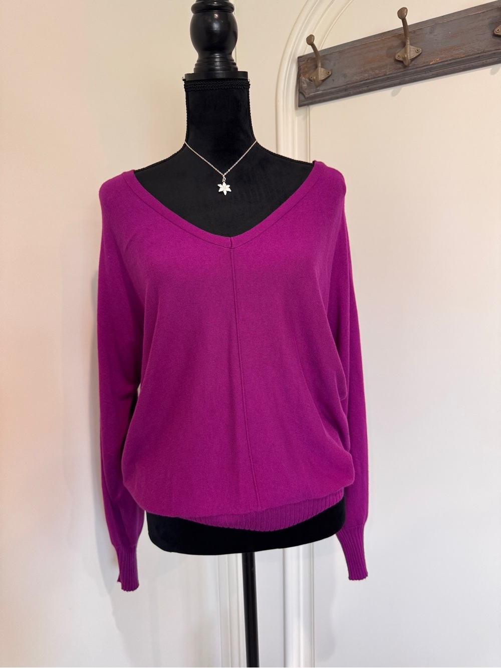 Ann Taylor Factory V-Neck Sweater in Magenta